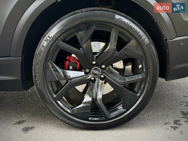 Ауді RS Q8 2021 у Чернігові на Automoto.ua Чорний Ауді RS Q8, об'ємом двигуна 4 л та пробігом 58 тис. км за 120000 $, фото 19 на Automoto.ua