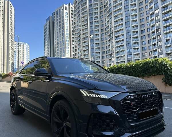 Чорний Ауді RS Q8, об'ємом двигуна 4 л та пробігом 43 тис. км за 98500 $, фото 4 на Automoto.ua