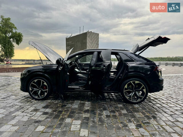 Чорний Ауді RS Q8, об'ємом двигуна 4 л та пробігом 90 тис. км за 89999 $, фото 144 на Automoto.ua