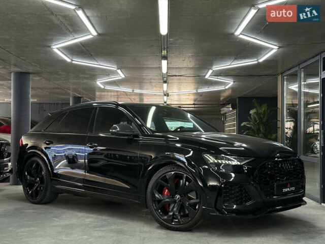 Чорний Ауді RS Q8, об'ємом двигуна 4 л та пробігом 55 тис. км за 99500 $, фото 1 на Automoto.ua