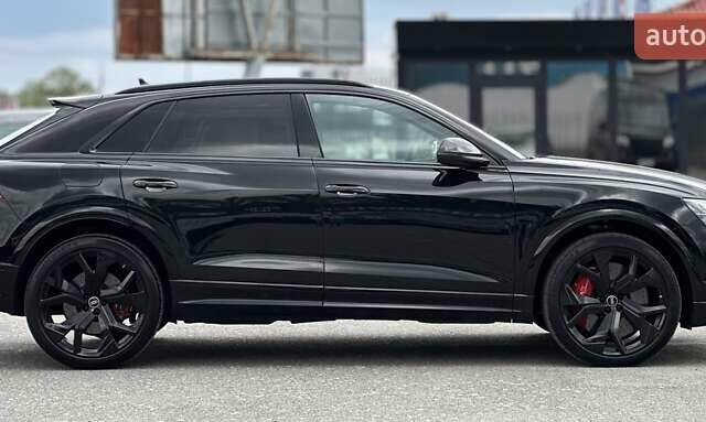 Чорний Ауді RS Q8, об'ємом двигуна 4 л та пробігом 37 тис. км за 125500 $, фото 2 на Automoto.ua
