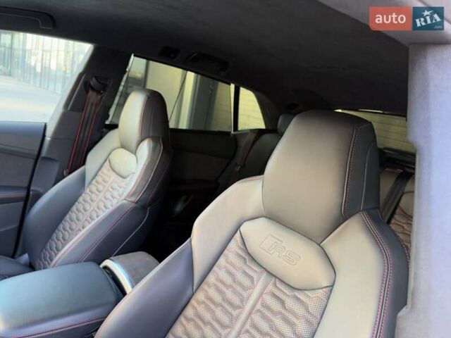 Чорний Ауді RS Q8, об'ємом двигуна 4 л та пробігом 13 тис. км за 139333 $, фото 24 на Automoto.ua