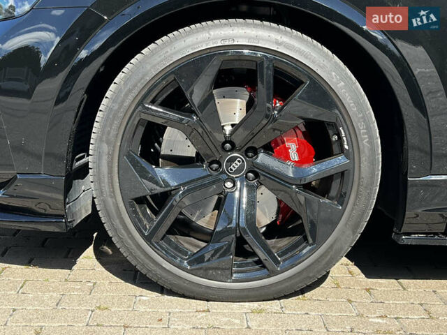 Ауді RS Q8 2023 у Києві на Automoto.ua Чорний Ауді RS Q8, об'ємом двигуна 4 л та пробігом 18 тис. км за 108990 $, фото 29 на Automoto.ua