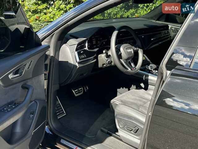 Чорний Ауді RS Q8, об'ємом двигуна 4 л та пробігом 18 тис. км за 117000 $, фото 27 на Automoto.ua