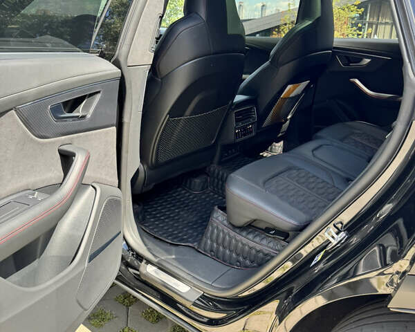 Чорний Ауді RS Q8, об'ємом двигуна 4 л та пробігом 24 тис. км за 127000 $, фото 41 на Automoto.ua