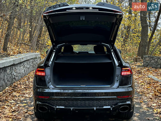 Черный Ауди RS Q8, объемом двигателя 4 л и пробегом 19 тыс. км за 108500 $, фото 25 на Automoto.ua