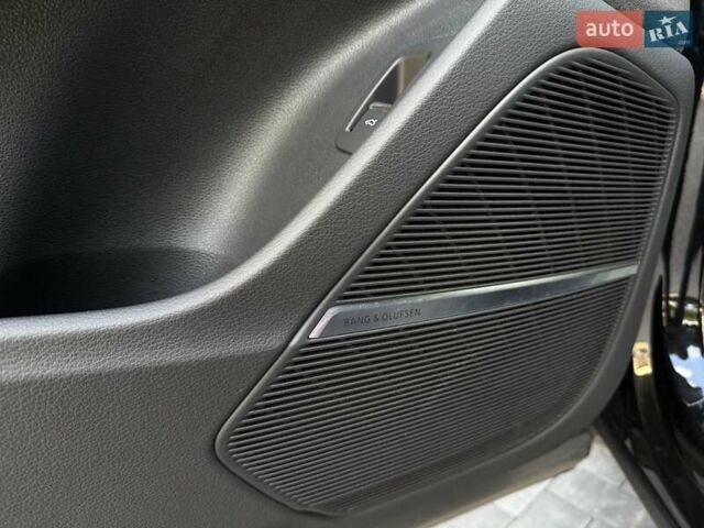 Чорний Ауді RS Q8, об'ємом двигуна 4 л та пробігом 34 тис. км за 122000 $, фото 40 на Automoto.ua