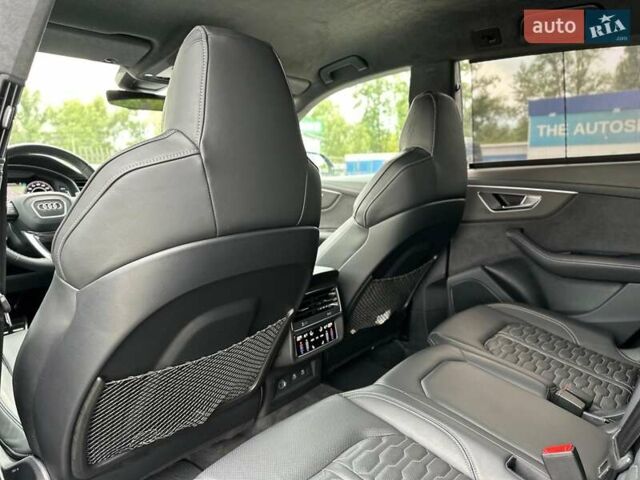Чорний Ауді RS Q8, об'ємом двигуна 4 л та пробігом 37 тис. км за 125500 $, фото 63 на Automoto.ua