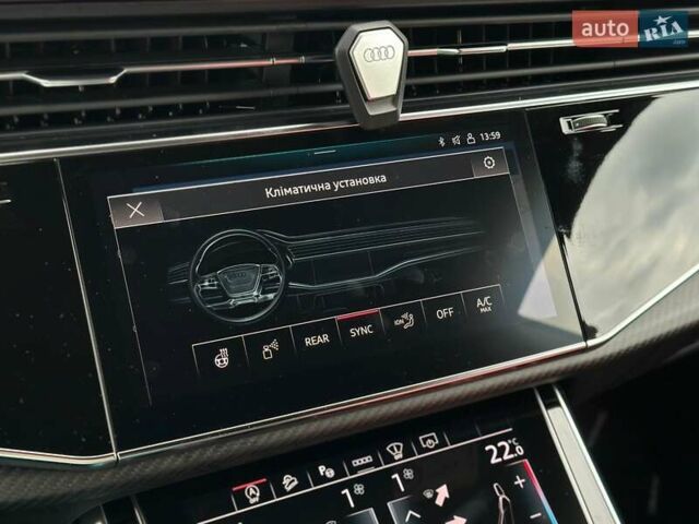 Чорний Ауді RS Q8, об'ємом двигуна 4 л та пробігом 37 тис. км за 125500 $, фото 94 на Automoto.ua