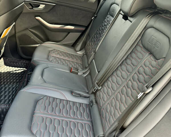 Чорний Ауді RS Q8, об'ємом двигуна 4 л та пробігом 24 тис. км за 127000 $, фото 39 на Automoto.ua