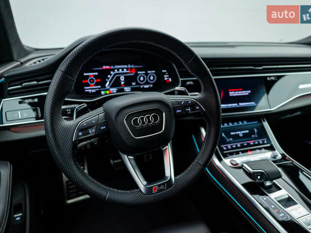 Чорний Ауді RS Q8, об'ємом двигуна 4 л та пробігом 69 тис. км за 106634 $, фото 10 на Automoto.ua