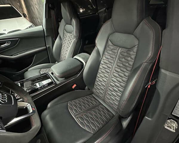 Черный Ауди RS Q8, объемом двигателя 4 л и пробегом 15 тыс. км за 128000 $, фото 26 на Automoto.ua