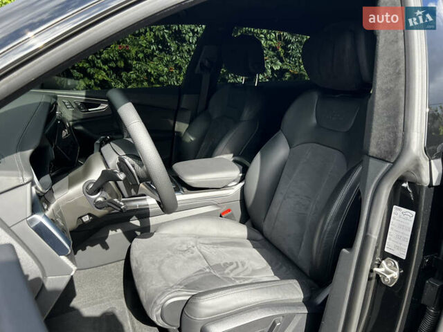 Чорний Ауді RS Q8, об'ємом двигуна 4 л та пробігом 18 тис. км за 117000 $, фото 20 на Automoto.ua