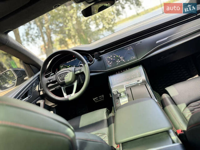 Чорний Ауді RS Q8, об'ємом двигуна 4 л та пробігом 24 тис. км за 127000 $, фото 43 на Automoto.ua