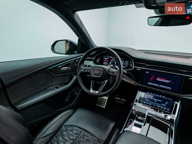 Чорний Ауді RS Q8, об'ємом двигуна 4 л та пробігом 69 тис. км за 106634 $, фото 9 на Automoto.ua