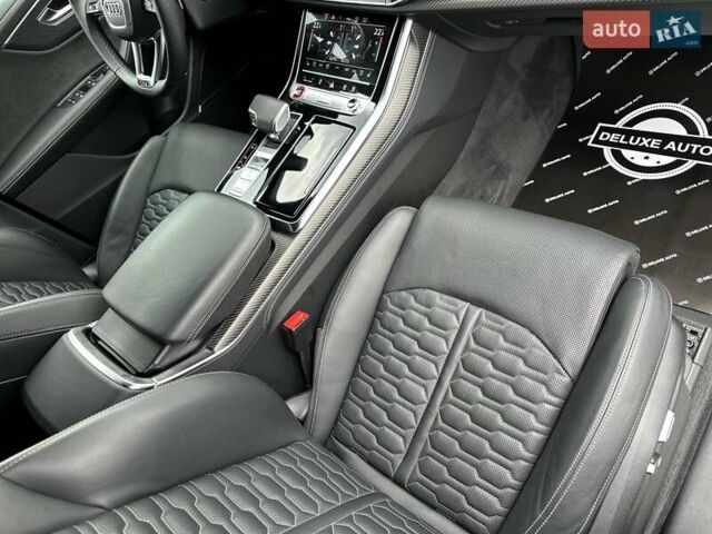 Чорний Ауді RS Q8, об'ємом двигуна 4 л та пробігом 37 тис. км за 125500 $, фото 65 на Automoto.ua