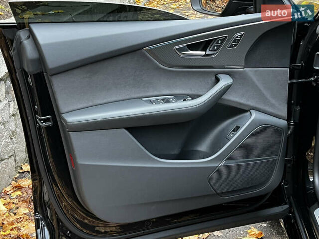 Черный Ауди RS Q8, объемом двигателя 4 л и пробегом 19 тыс. км за 108500 $, фото 24 на Automoto.ua