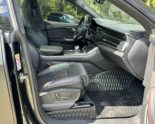Чорний Ауді RS Q8, об'ємом двигуна 4 л та пробігом 24 тис. км за 127000 $, фото 47 на Automoto.ua