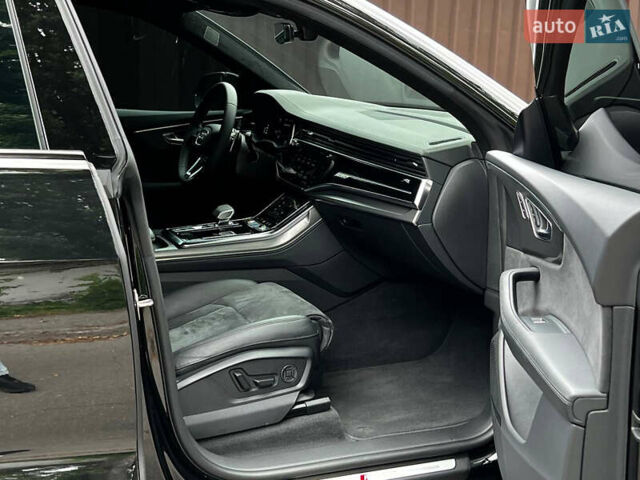 Черный Ауди RS Q8, объемом двигателя 4 л и пробегом 17 тыс. км за 114000 $, фото 26 на Automoto.ua