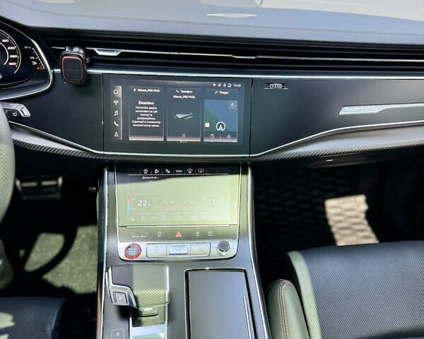 Чорний Ауді RS Q8, об'ємом двигуна 4 л та пробігом 24 тис. км за 127000 $, фото 32 на Automoto.ua