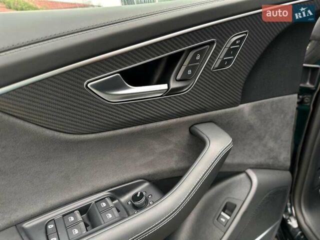 Чорний Ауді RS Q8, об'ємом двигуна 4 л та пробігом 37 тис. км за 125500 $, фото 40 на Automoto.ua