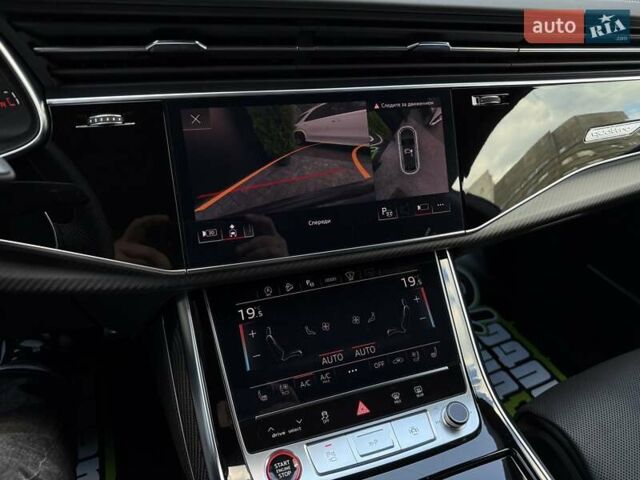 Чорний Ауді RS Q8, об'ємом двигуна 4 л та пробігом 34 тис. км за 118000 $, фото 34 на Automoto.ua