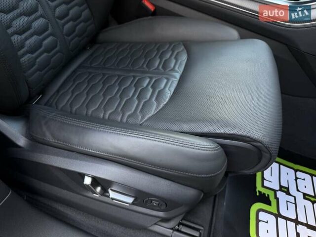 Чорний Ауді RS Q8, об'ємом двигуна 4 л та пробігом 34 тис. км за 118000 $, фото 53 на Automoto.ua