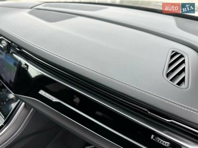 Чорний Ауді RS Q8, об'ємом двигуна 4 л та пробігом 37 тис. км за 125500 $, фото 70 на Automoto.ua