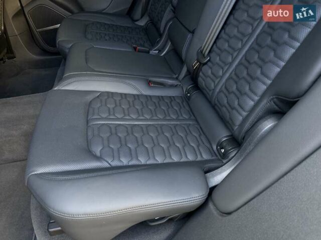 Чорний Ауді RS Q8, об'ємом двигуна 4 л та пробігом 34 тис. км за 118000 $, фото 46 на Automoto.ua