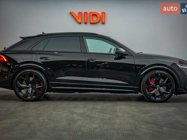 Чорний Ауді RS Q8, об'ємом двигуна 4 л та пробігом 69 тис. км за 106634 $, фото 5 на Automoto.ua