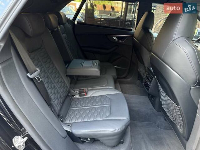 Чорний Ауді RS Q8, об'ємом двигуна 4 л та пробігом 34 тис. км за 118000 $, фото 49 на Automoto.ua