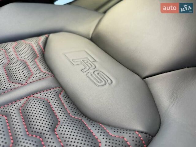 Чорний Ауді RS Q8, об'ємом двигуна 4 л та пробігом 13 тис. км за 139333 $, фото 51 на Automoto.ua