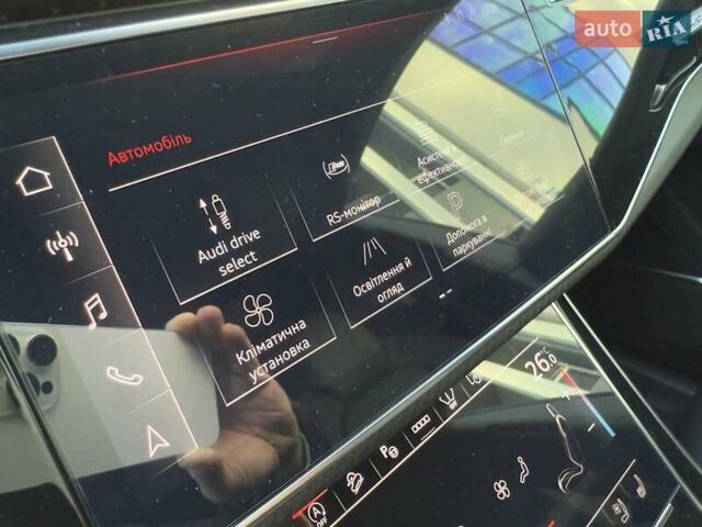 Чорний Ауді RS Q8, об'ємом двигуна 4 л та пробігом 13 тис. км за 139333 $, фото 27 на Automoto.ua