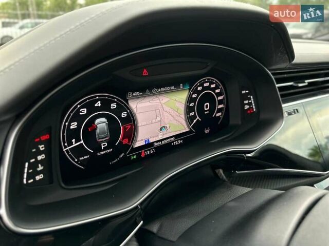 Чорний Ауді RS Q8, об'ємом двигуна 4 л та пробігом 37 тис. км за 125500 $, фото 50 на Automoto.ua