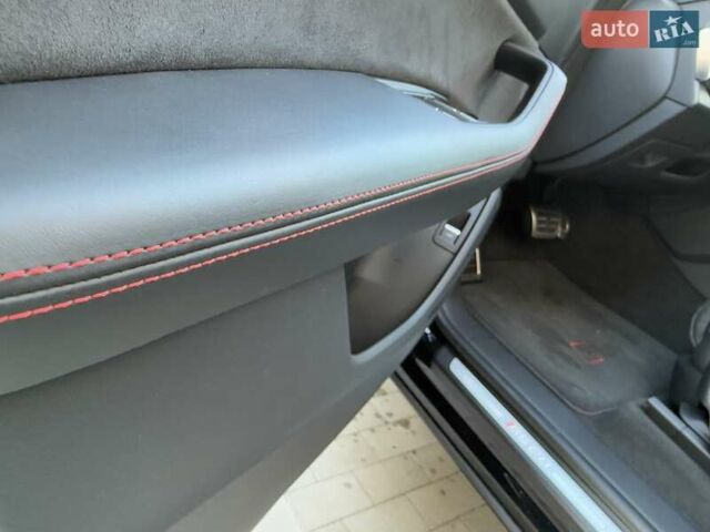Чорний Ауді RS Q8, об'ємом двигуна 4 л та пробігом 13 тис. км за 139333 $, фото 25 на Automoto.ua