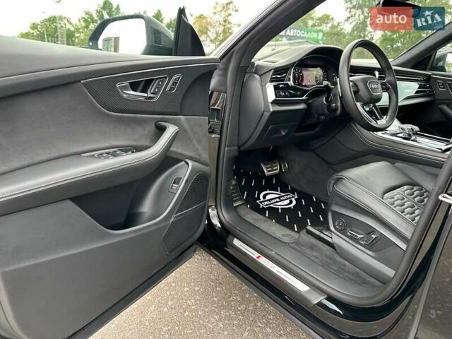 Чорний Ауді RS Q8, об'ємом двигуна 4 л та пробігом 37 тис. км за 125500 $, фото 38 на Automoto.ua