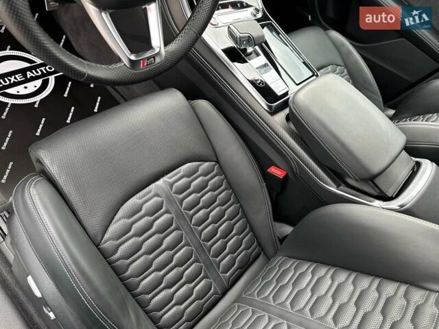 Чорний Ауді RS Q8, об'ємом двигуна 4 л та пробігом 37 тис. км за 125500 $, фото 46 на Automoto.ua