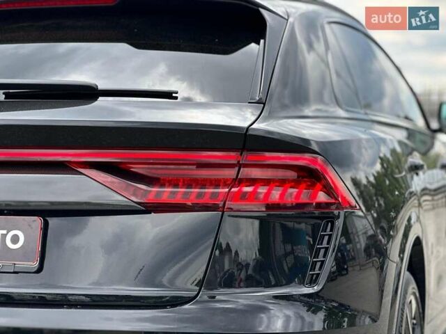 Чорний Ауді RS Q8, об'ємом двигуна 4 л та пробігом 37 тис. км за 125500 $, фото 14 на Automoto.ua