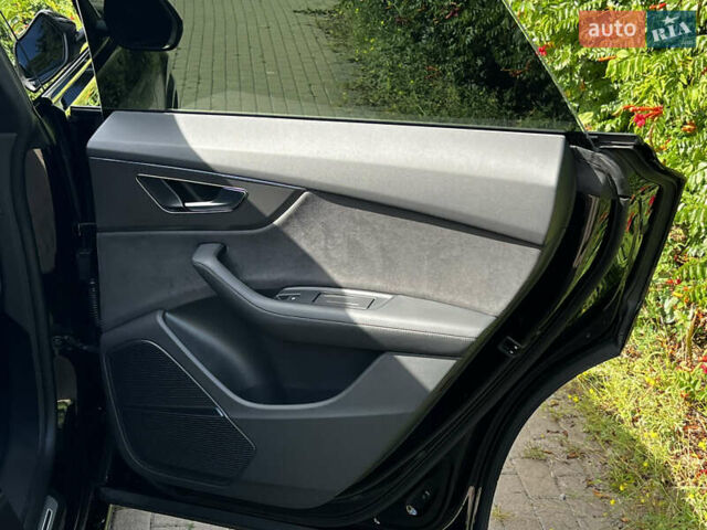 Чорний Ауді RS Q8, об'ємом двигуна 4 л та пробігом 18 тис. км за 117000 $, фото 25 на Automoto.ua