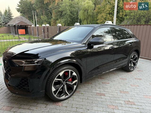 Чорний Ауді RS Q8, об'ємом двигуна 4 л та пробігом 17 тис. км за 103500 $, фото 2 на Automoto.ua