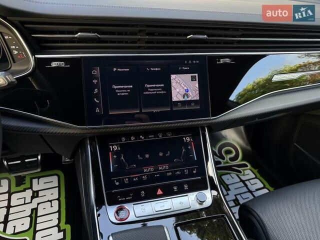 Чорний Ауді RS Q8, об'ємом двигуна 4 л та пробігом 34 тис. км за 118000 $, фото 35 на Automoto.ua