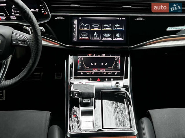 Черный Ауди RS Q8, объемом двигателя 4 л и пробегом 19 тыс. км за 108500 $, фото 23 на Automoto.ua