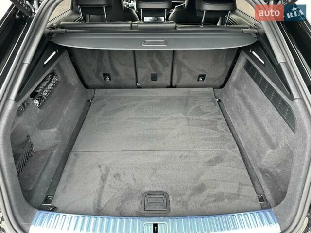 Чорний Ауді RS Q8, об'ємом двигуна 4 л та пробігом 37 тис. км за 125500 $, фото 36 на Automoto.ua