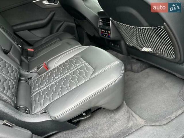 Чорний Ауді RS Q8, об'ємом двигуна 4 л та пробігом 37 тис. км за 125500 $, фото 75 на Automoto.ua