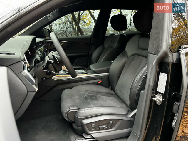 Черный Ауди RS Q8, объемом двигателя 4 л и пробегом 19 тыс. км за 108500 $, фото 9 на Automoto.ua