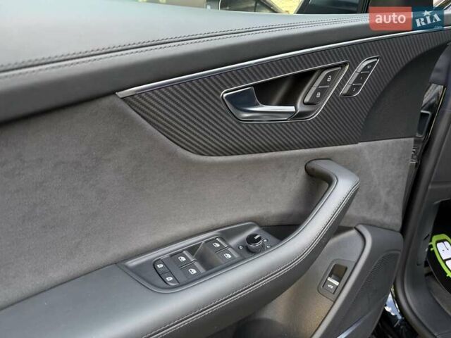 Чорний Ауді RS Q8, об'ємом двигуна 4 л та пробігом 34 тис. км за 118000 $, фото 39 на Automoto.ua