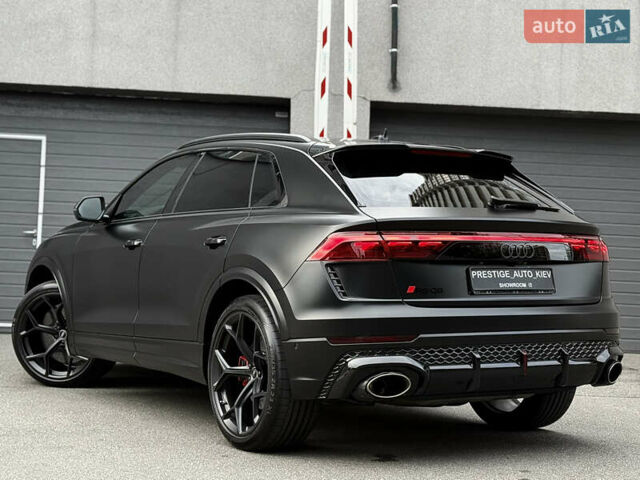 Чорний Ауді RS Q8, об'ємом двигуна 4 л та пробігом 12 тис. км за 170000 $, фото 28 на Automoto.ua