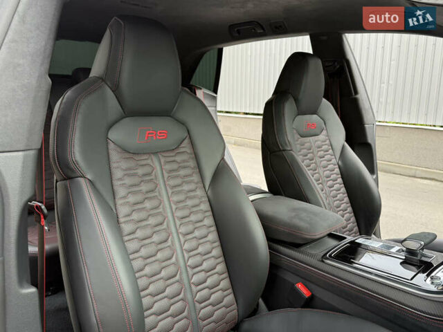 Чорний Ауді RS Q8, об'ємом двигуна 4 л та пробігом 12 тис. км за 170000 $, фото 48 на Automoto.ua