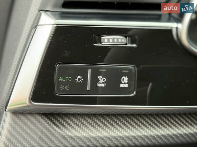 Чорний Ауді RS Q8, об'ємом двигуна 4 л та пробігом 12 тис. км за 170000 $, фото 59 на Automoto.ua