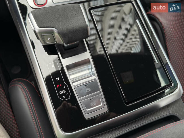 Чорний Ауді RS Q8, об'ємом двигуна 4 л та пробігом 12 тис. км за 170000 $, фото 94 на Automoto.ua